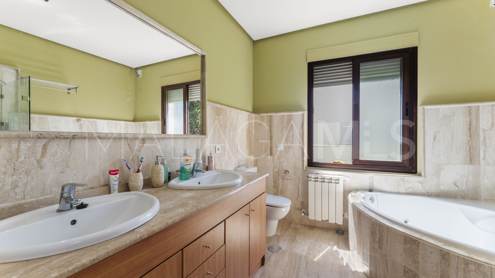 Villa for sale in Casasola