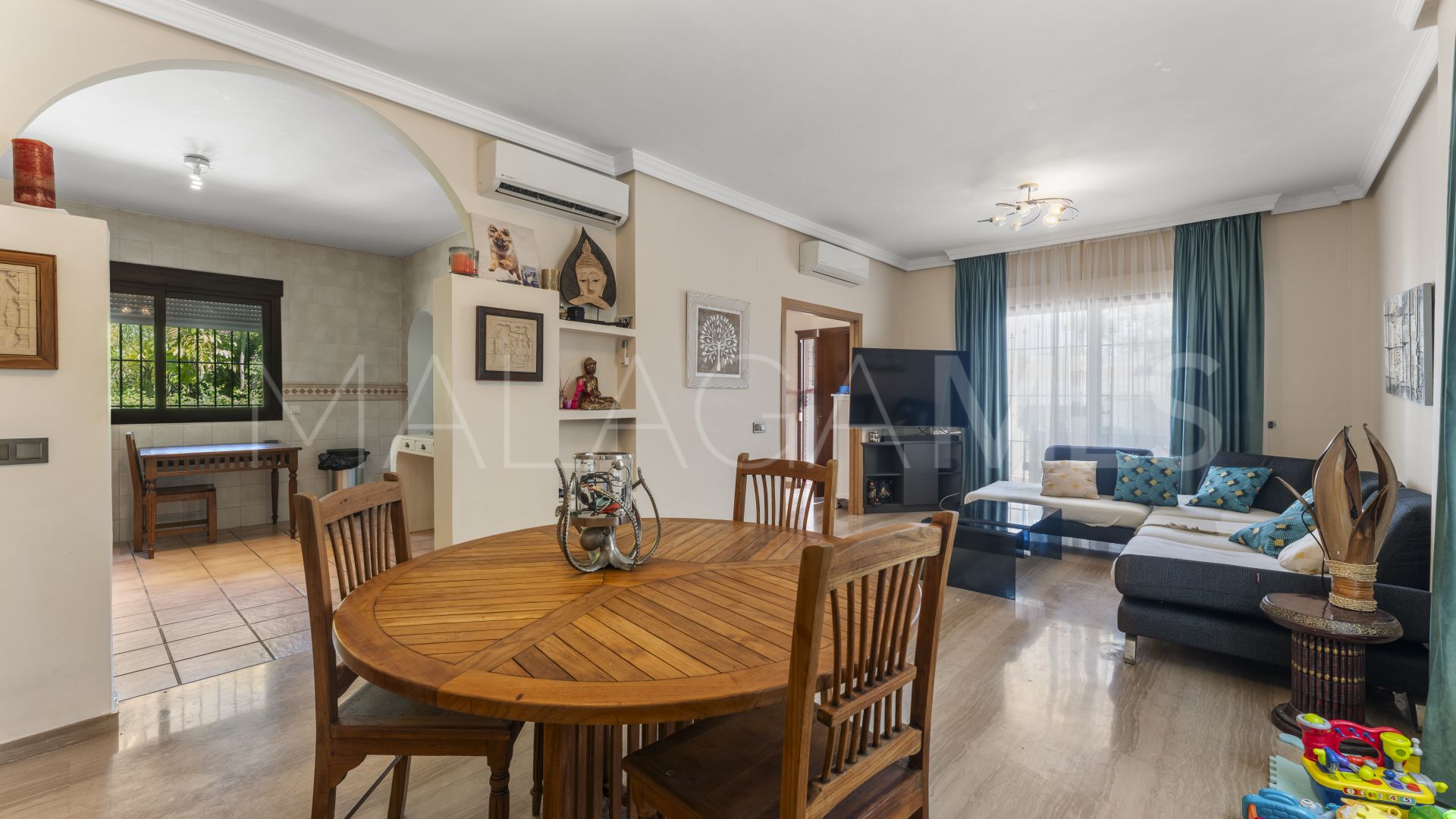 Villa for sale in Casasola