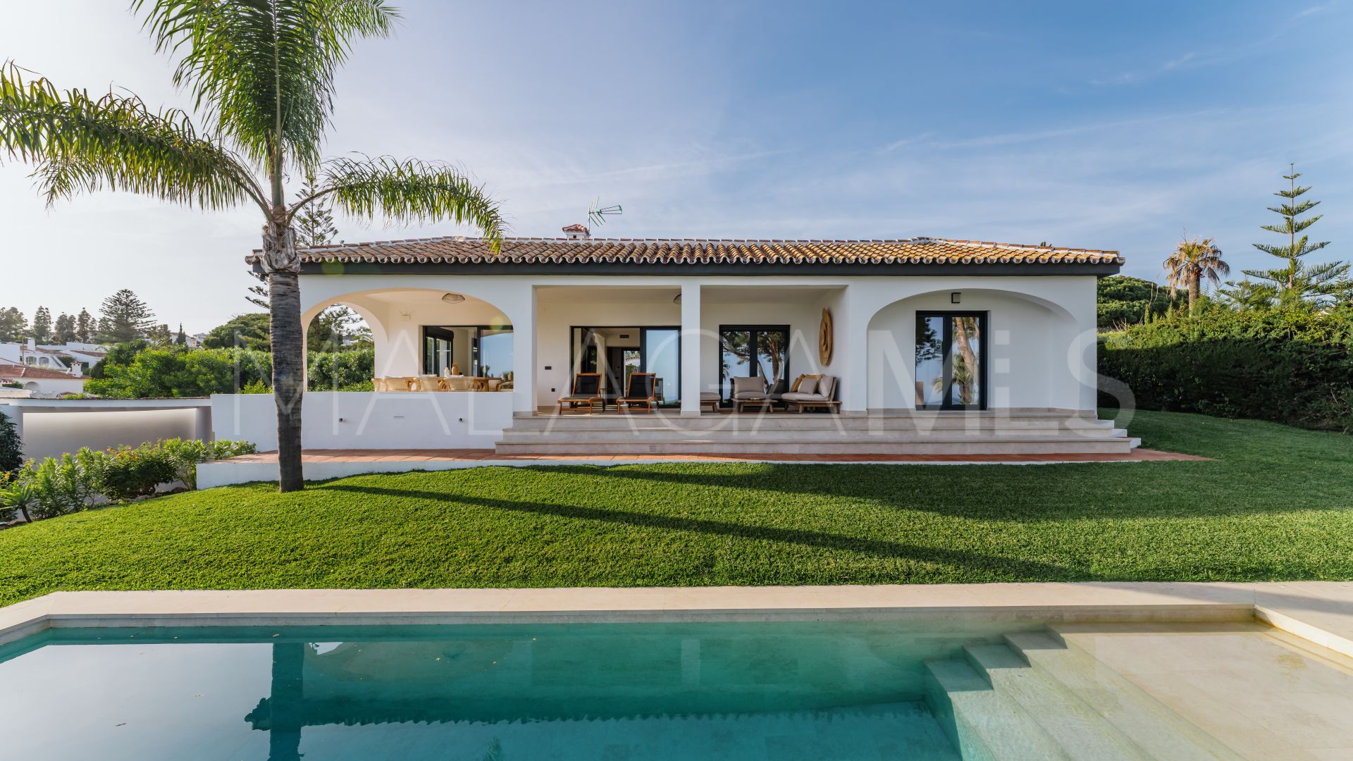 Villa for sale in Cala de Mijas