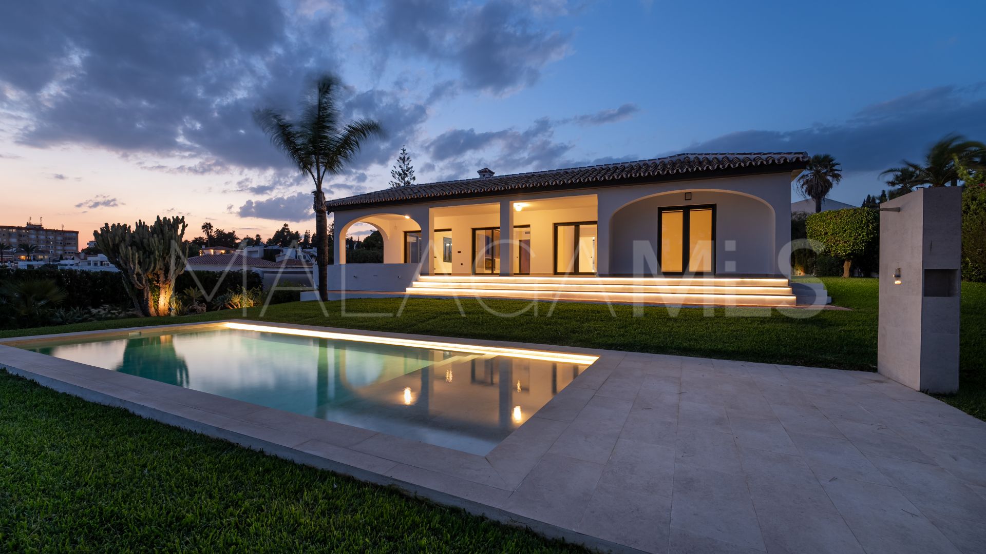 Villa for sale in Cala de Mijas