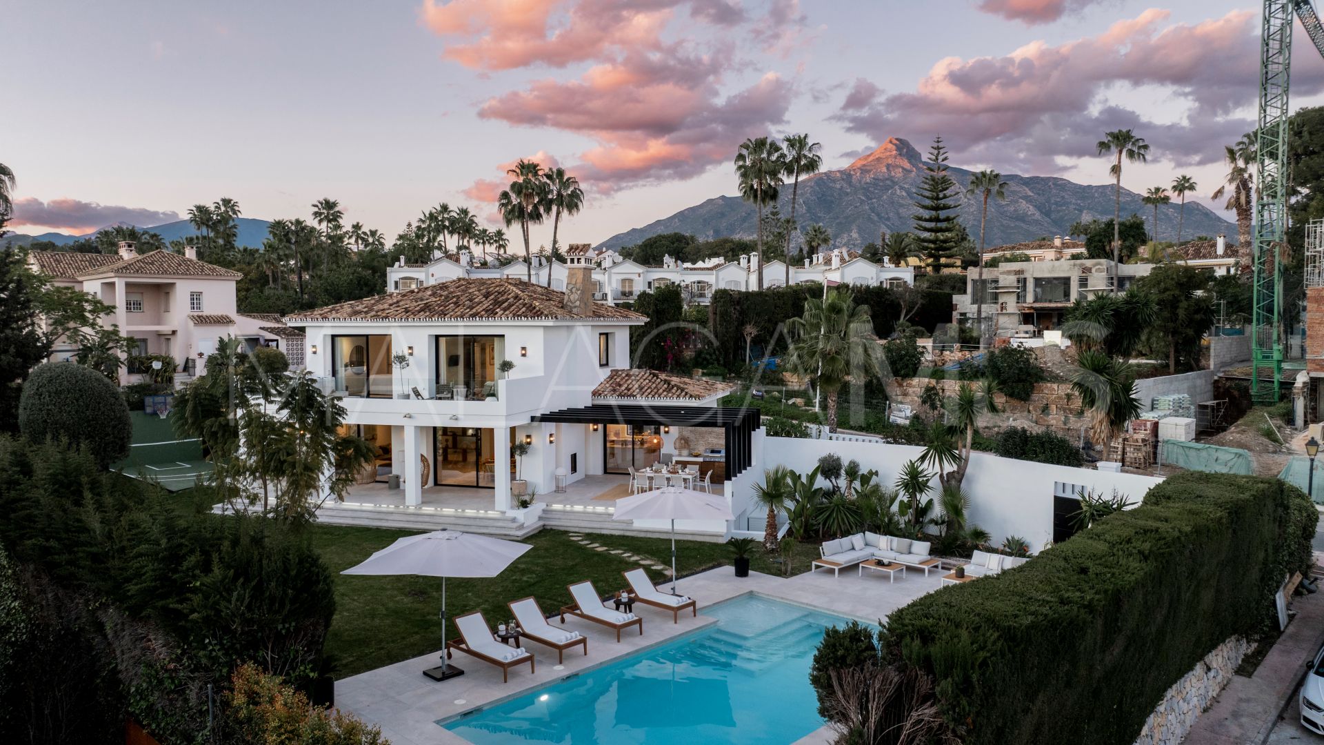 Nueva Andalucia, villa for sale