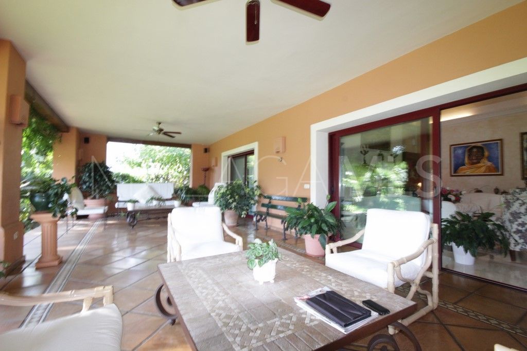 Villa for sale in Altos Reales