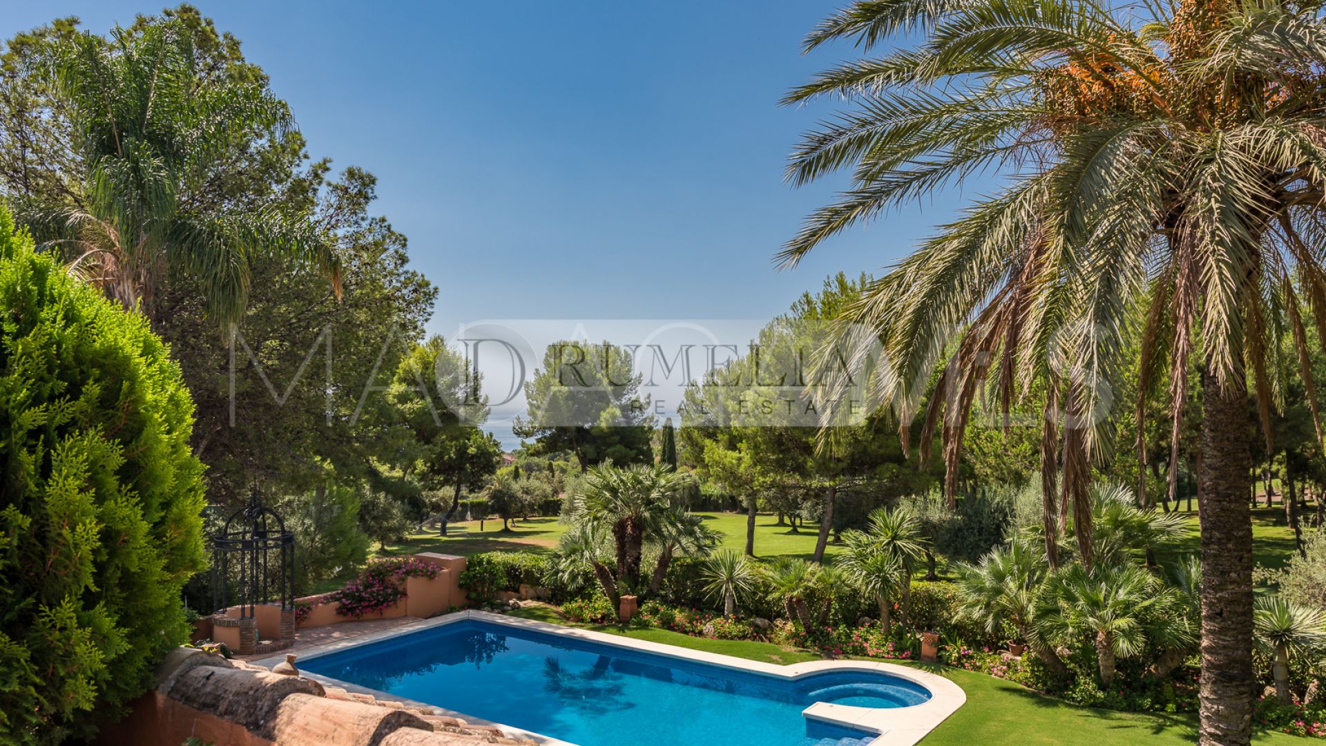 Villa for sale in Altos Reales