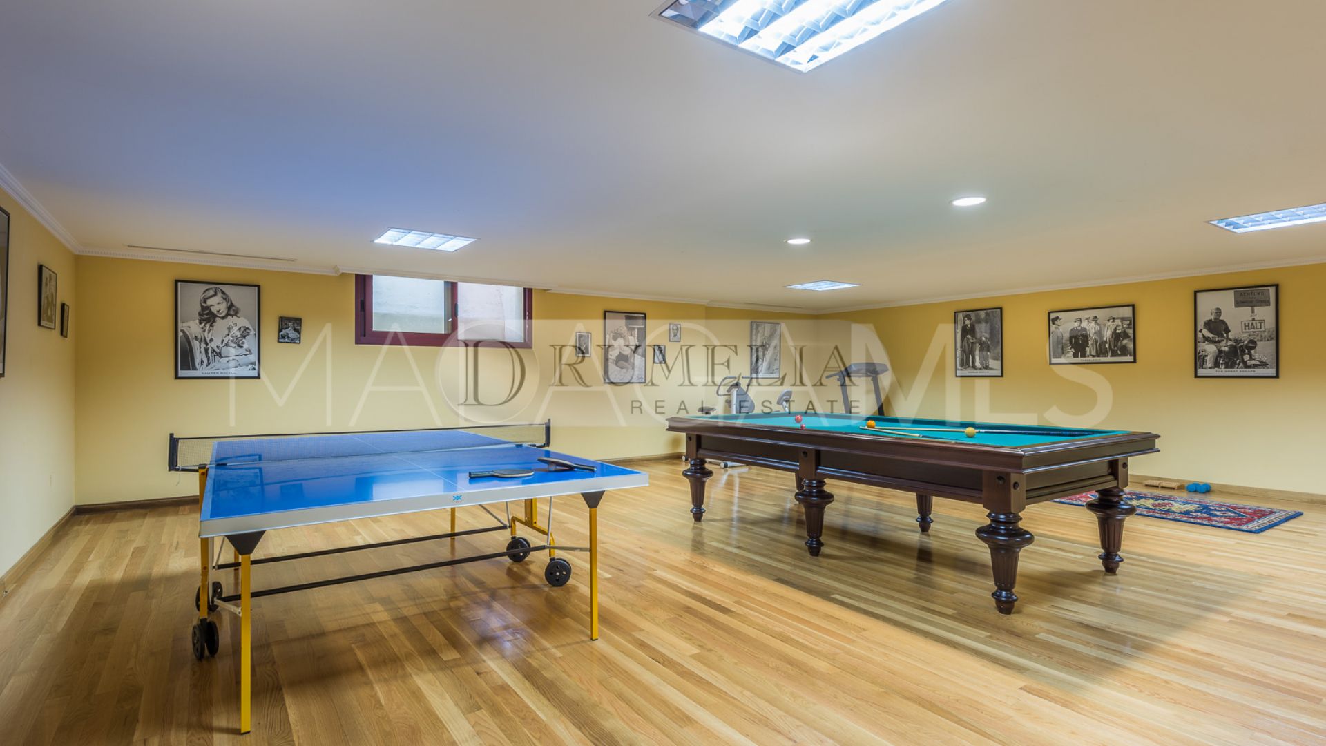 Villa for sale in Altos Reales