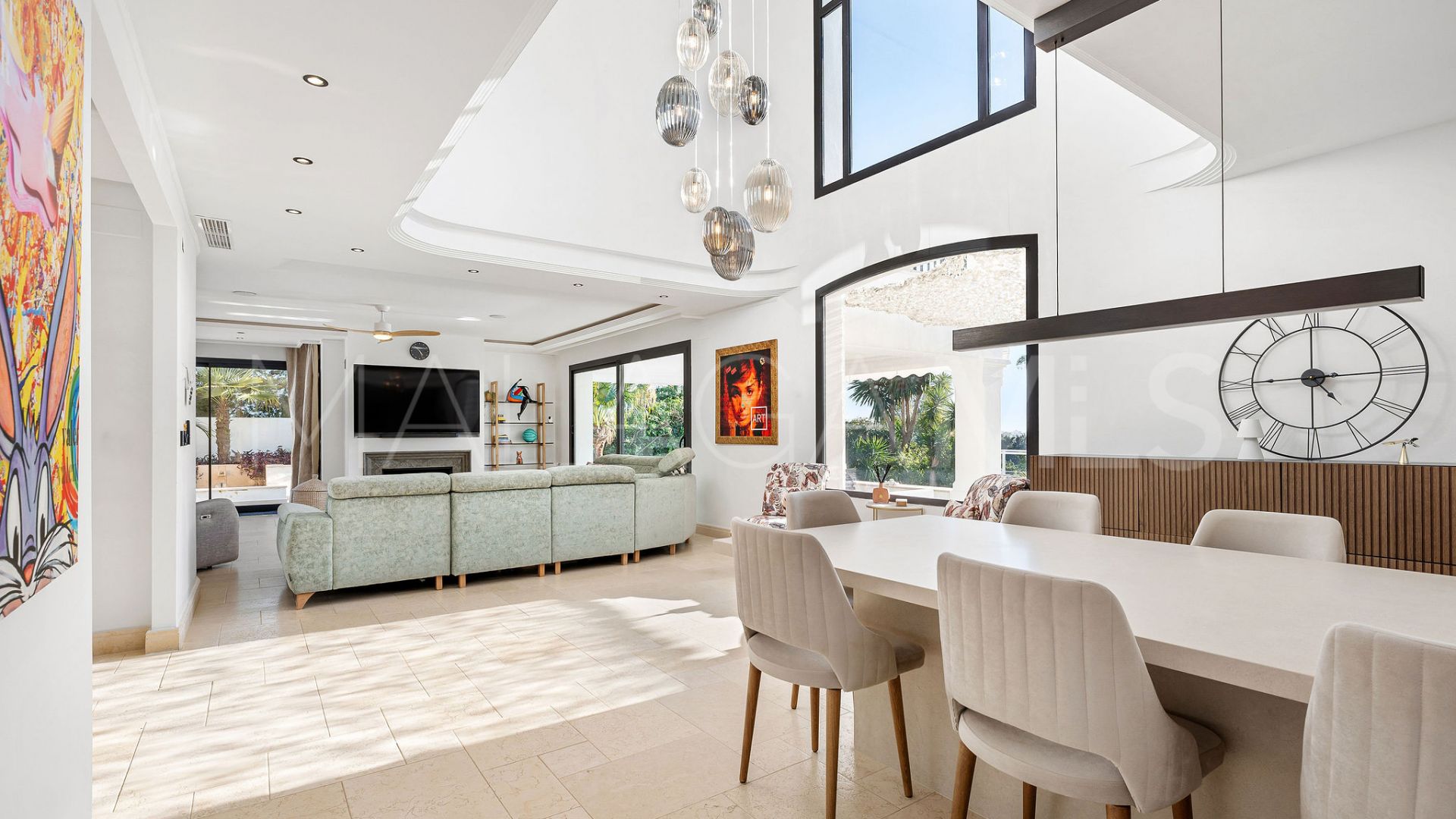 Villa for sale in Nueva Andalucia