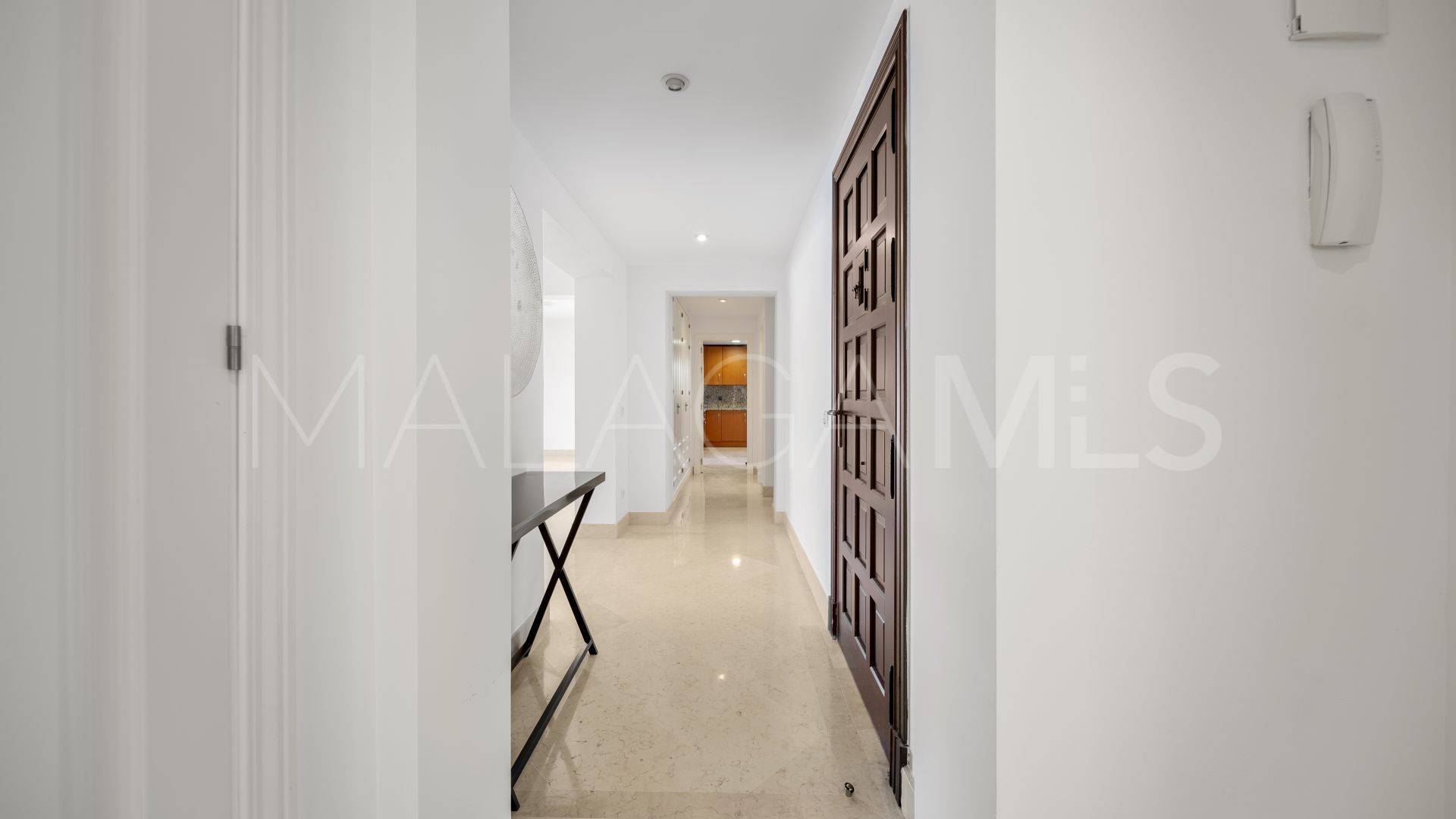 Duplex penthouse with 3 bedrooms for sale in Los Capanes del Golf