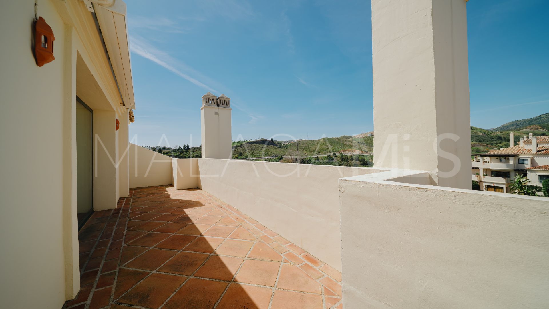 Duplex penthouse with 3 bedrooms for sale in Los Capanes del Golf