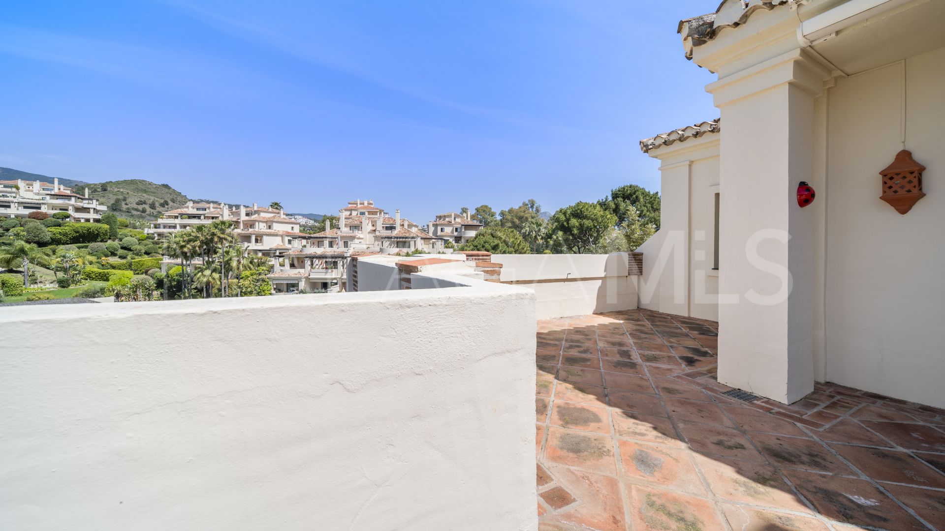 Duplex penthouse with 3 bedrooms for sale in Los Capanes del Golf