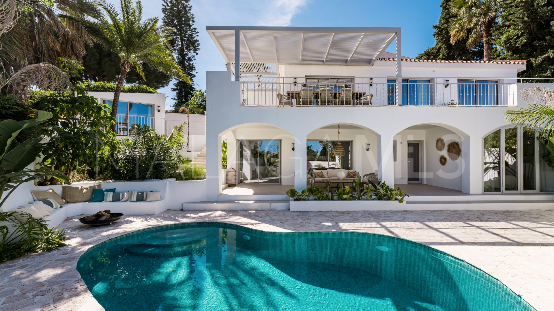 Nueva Andalucia 5 bedrooms villa for sale