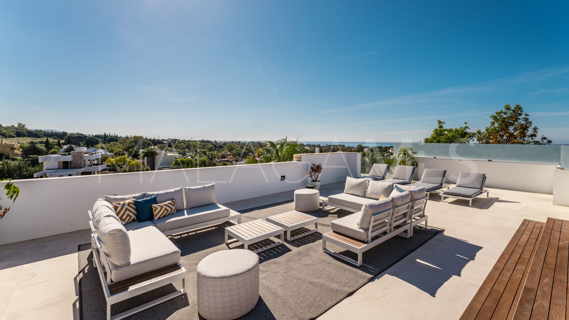 Villa for sale in Lomas del Virrey