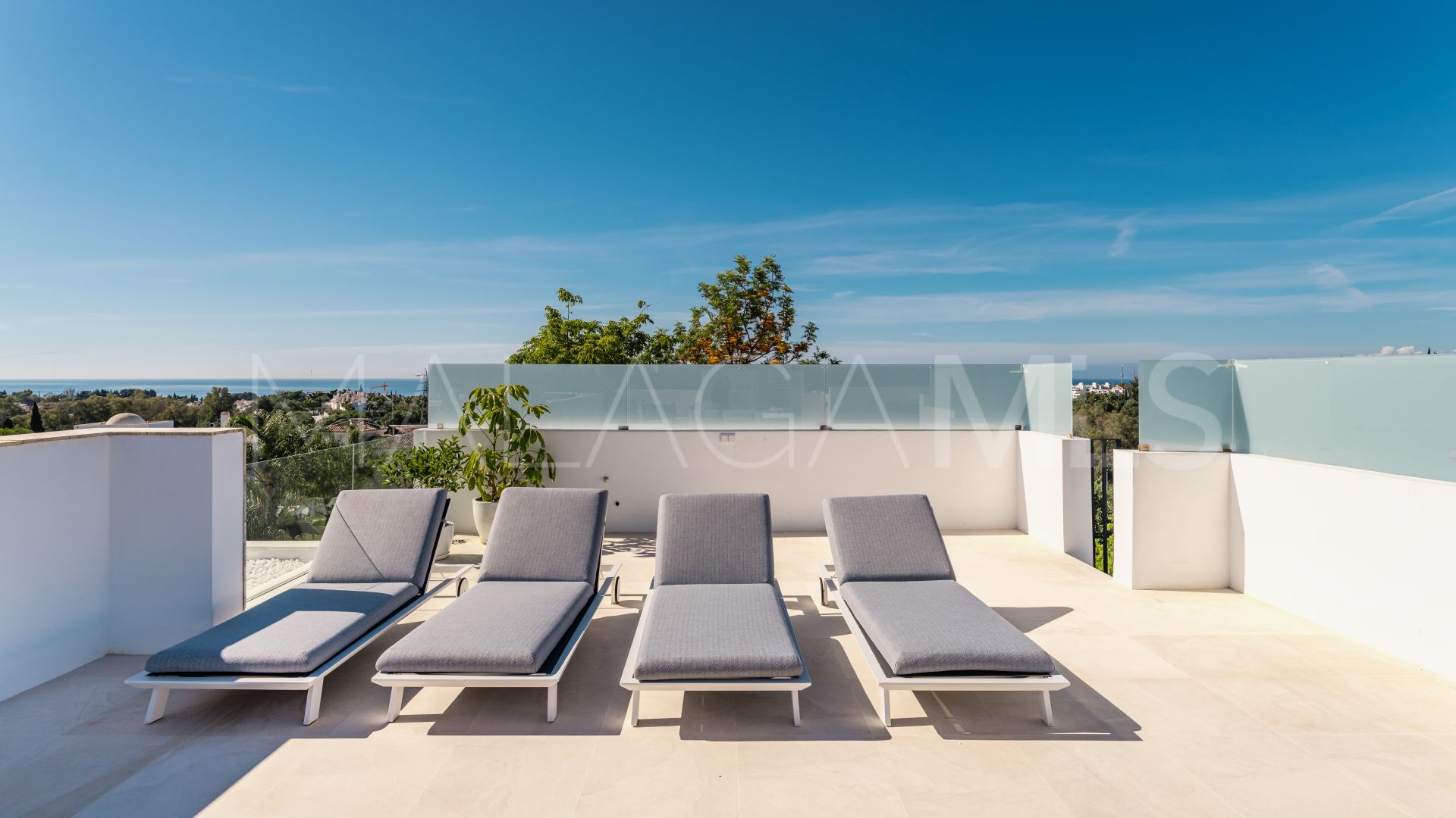 Villa for sale in Lomas del Virrey