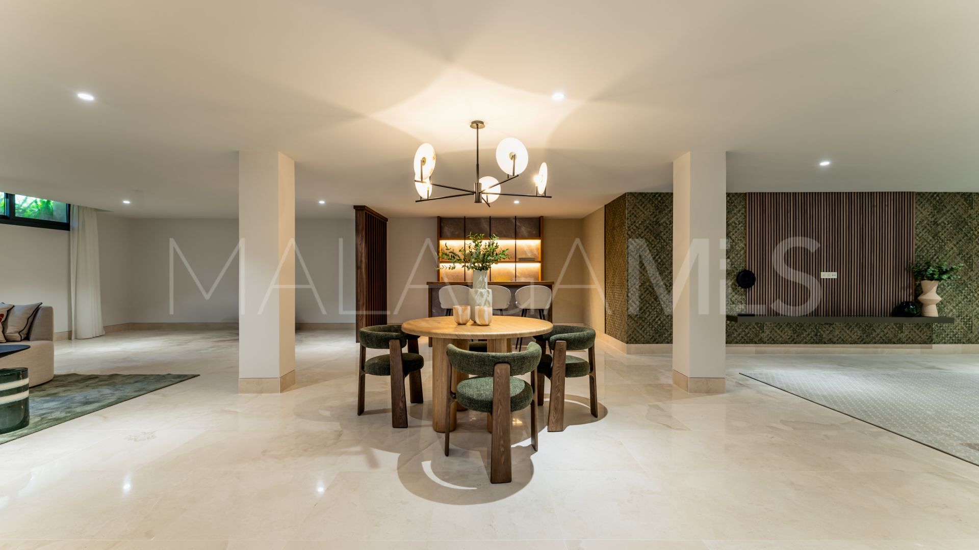 Villa for sale in Lomas del Virrey