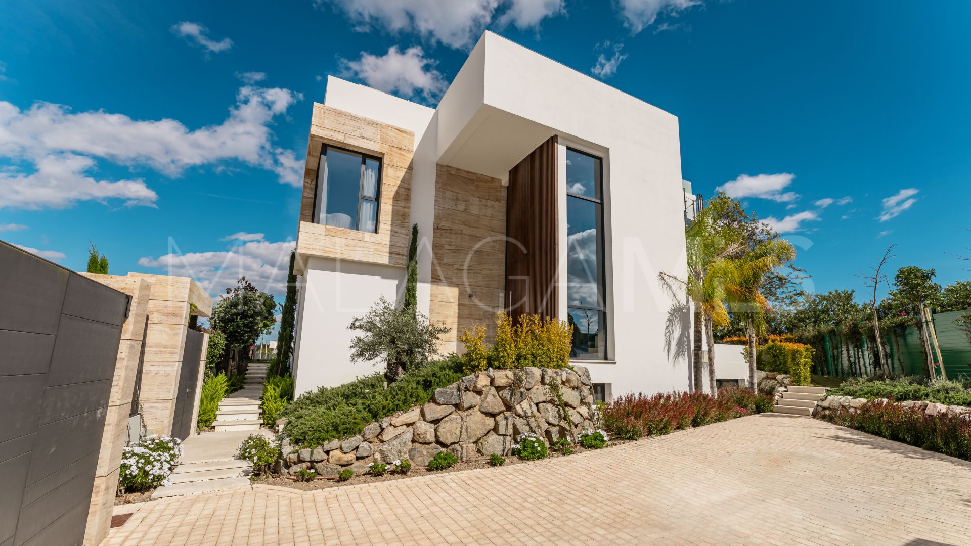 Villa for sale in Lomas del Virrey