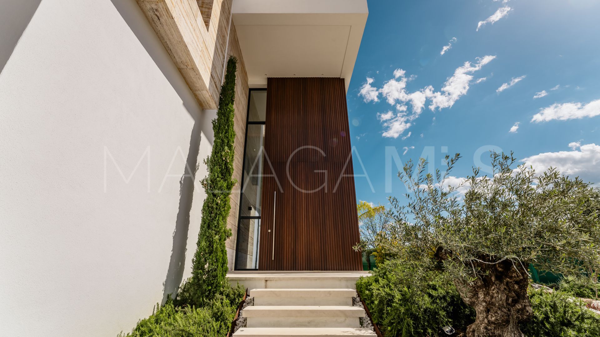 Villa for sale in Lomas del Virrey