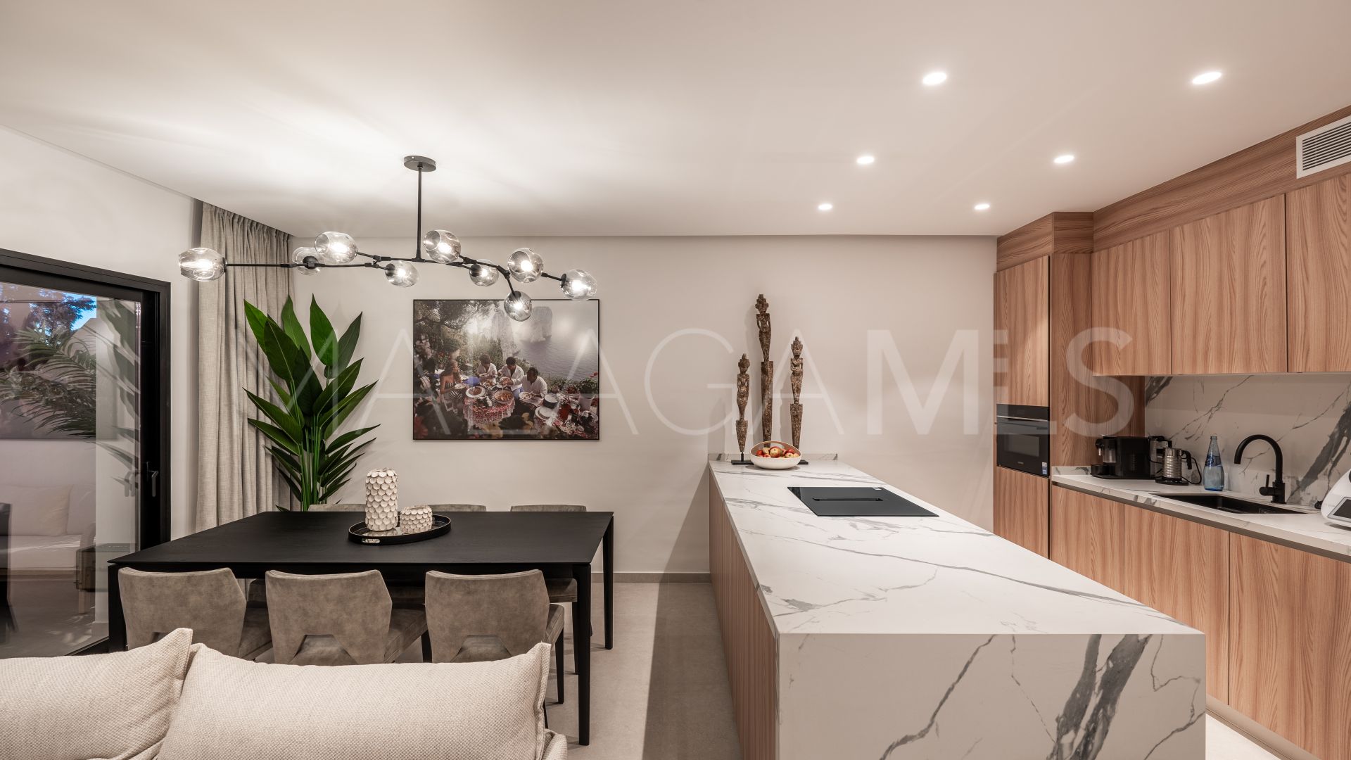 Triplex for sale in Aloha Gardens