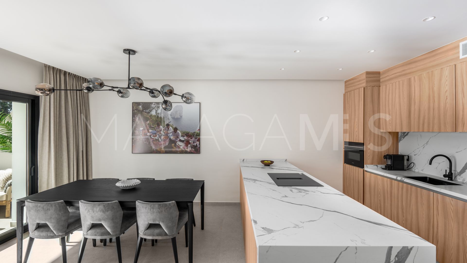 Triplex for sale in Aloha Gardens