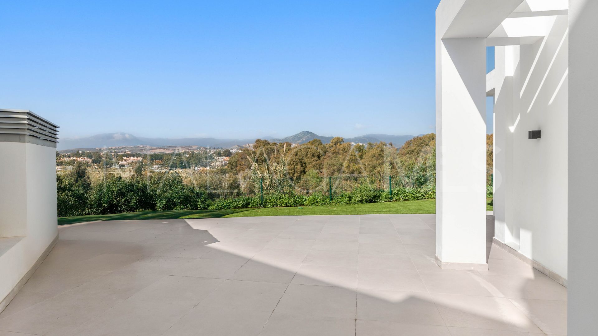 3 bedrooms semi detached villa in Guadalmina Alta for sale