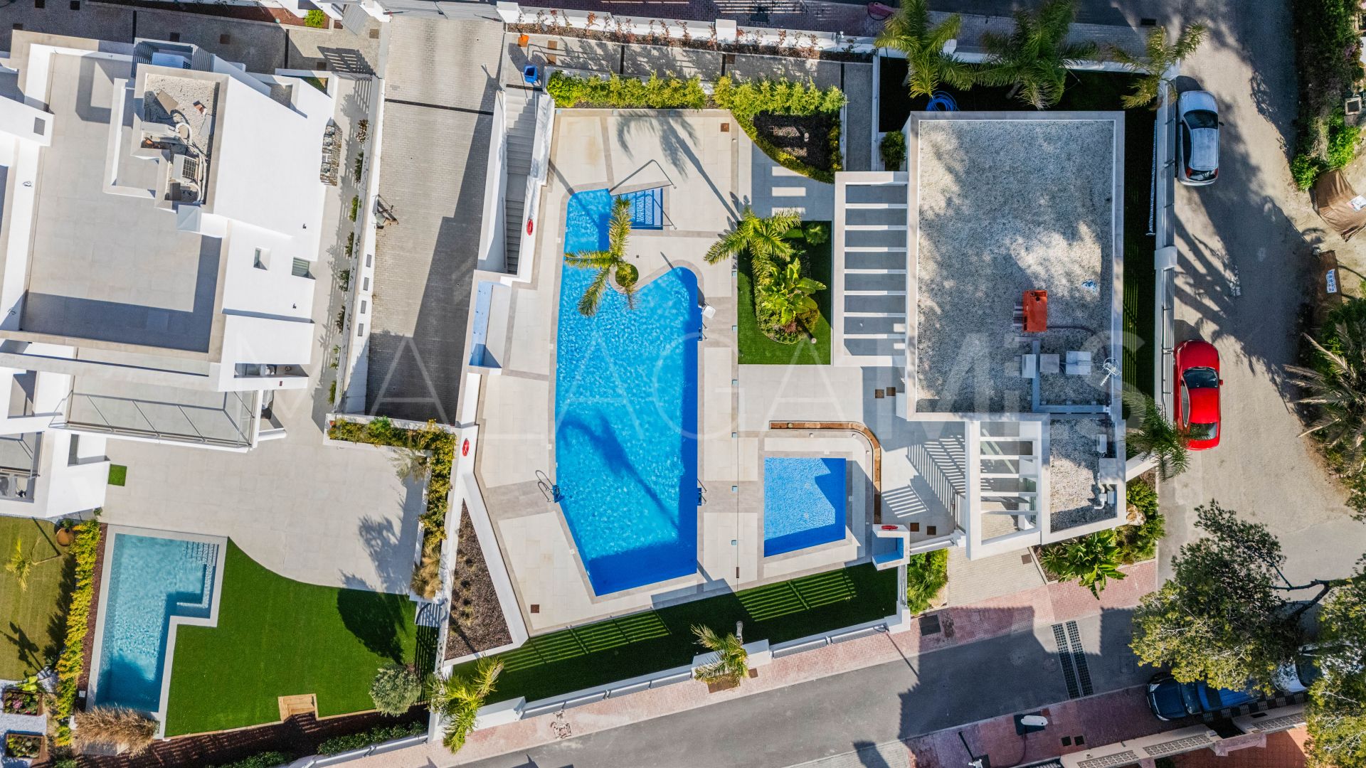 3 bedrooms semi detached villa in Guadalmina Alta for sale
