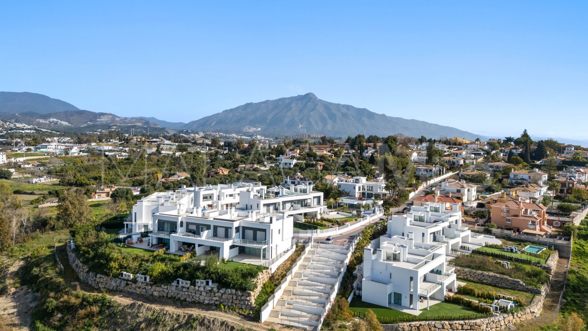 3 bedrooms semi detached villa in Guadalmina Alta for sale