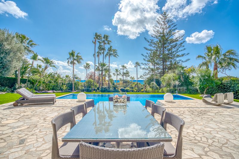 Villa for sale in Hacienda las Chapas