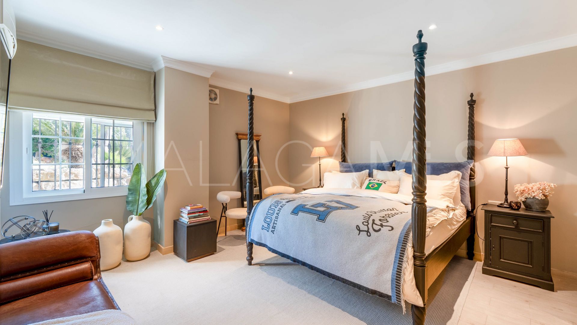 For sale 6 bedrooms villa in Nueva Andalucia