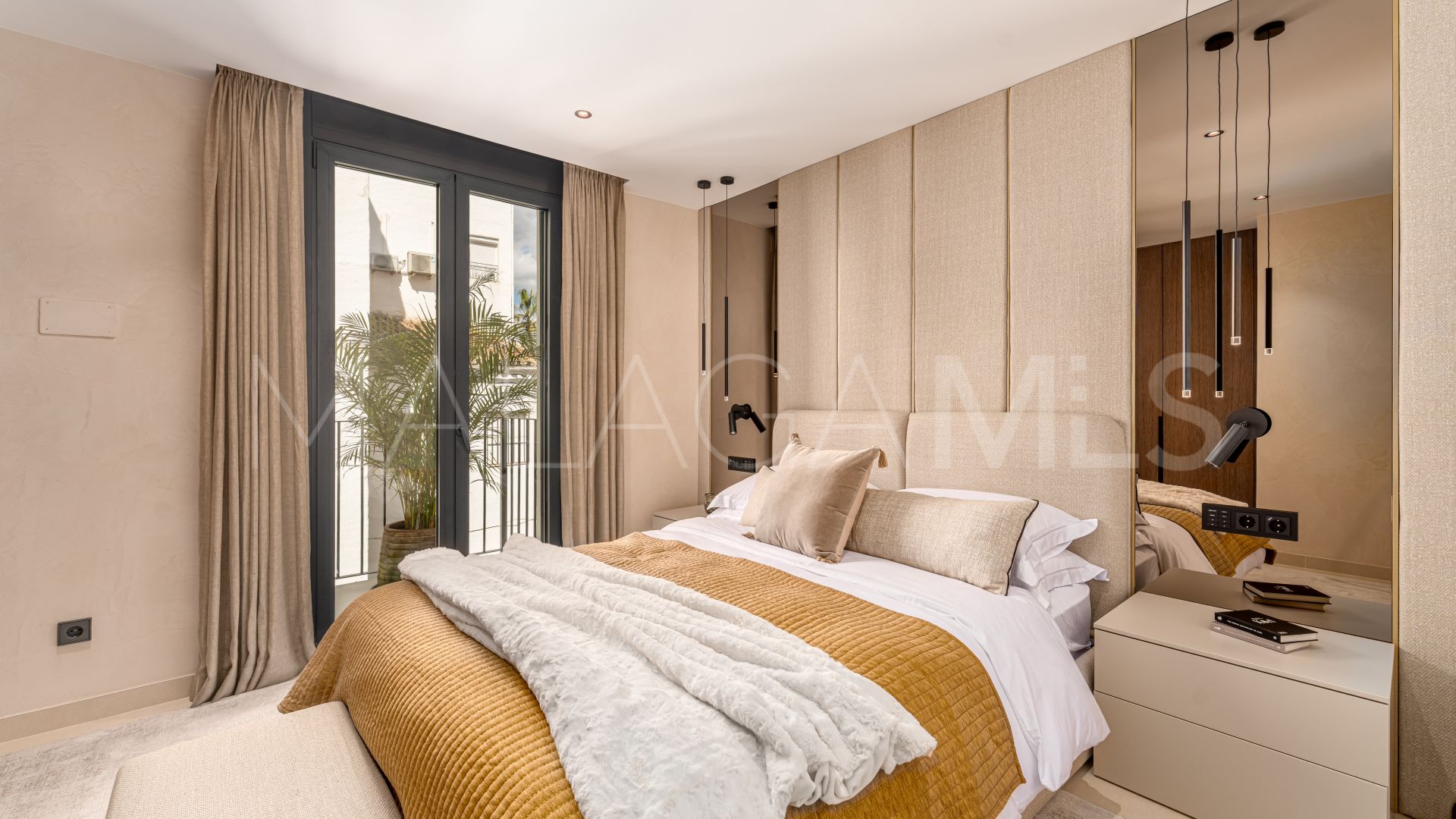 Se vende apartamento with 3 bedrooms in Marbella - Puerto Banus