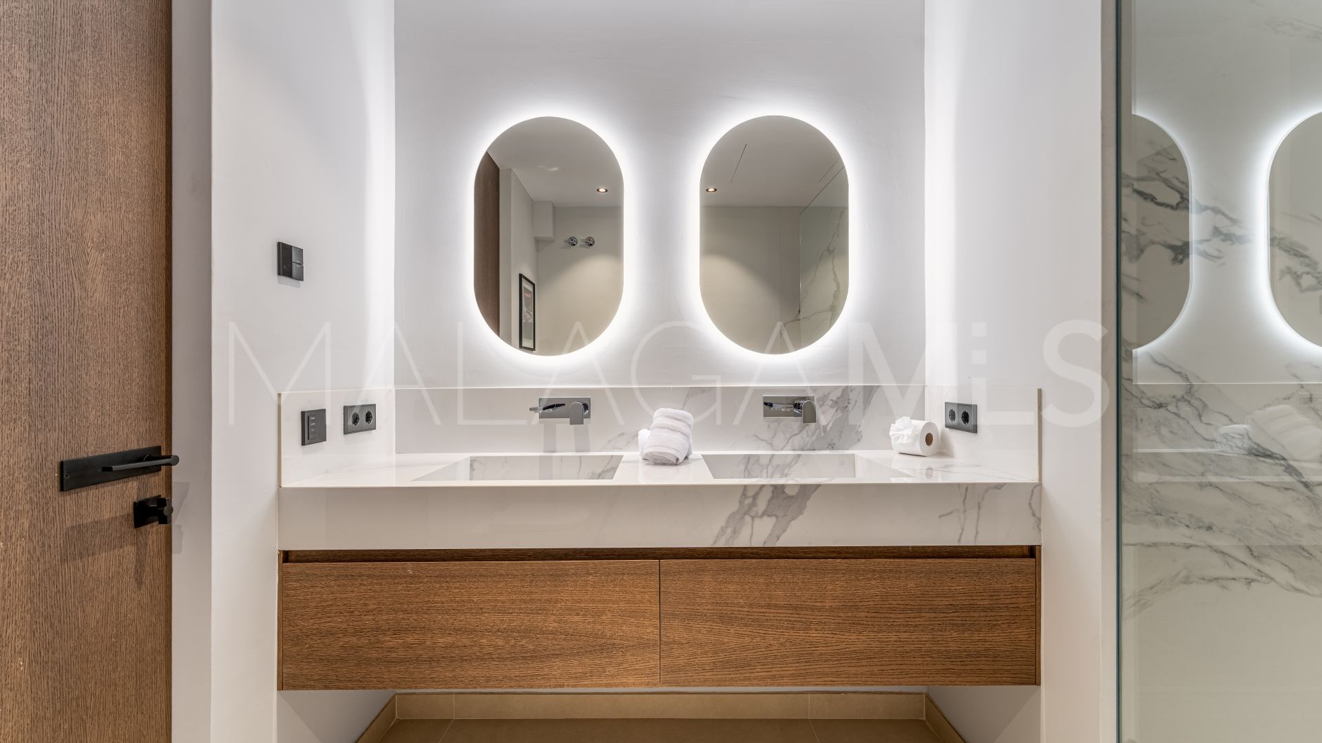 Se vende apartamento with 3 bedrooms in Marbella - Puerto Banus