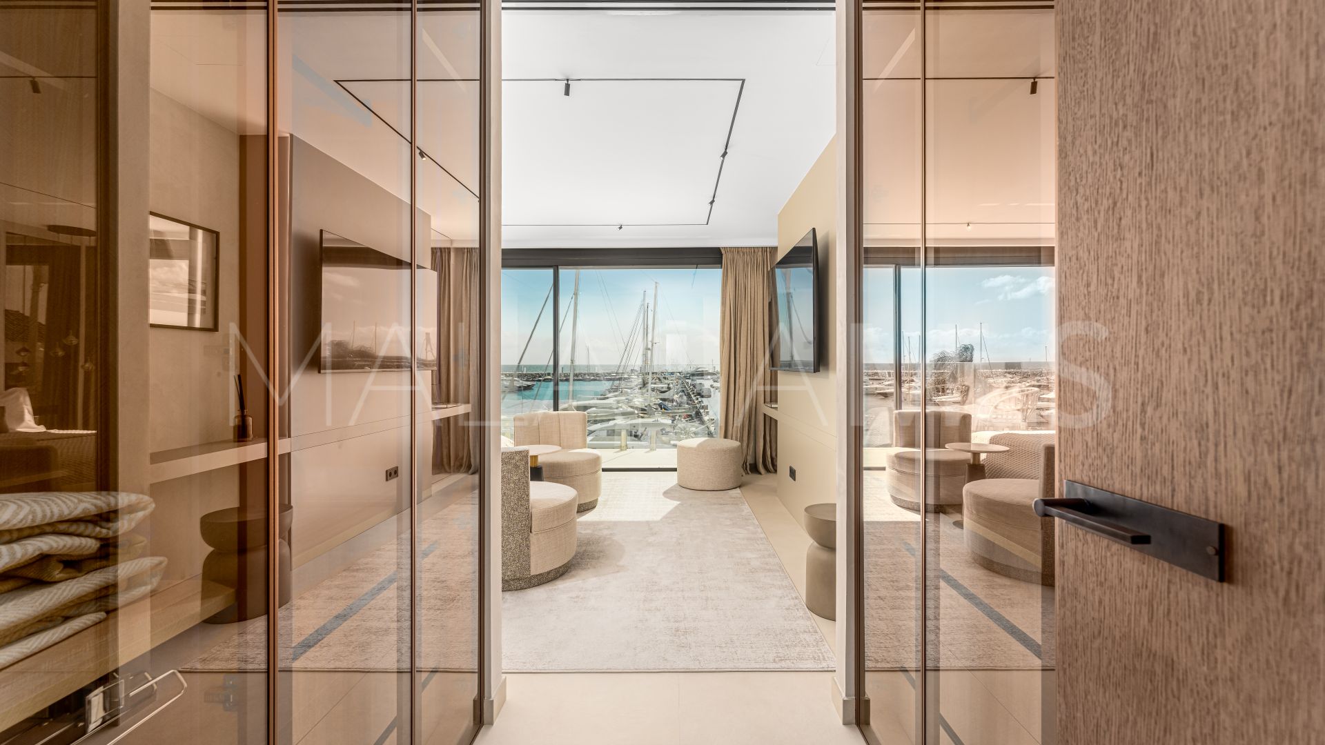 Se vende apartamento with 3 bedrooms in Marbella - Puerto Banus