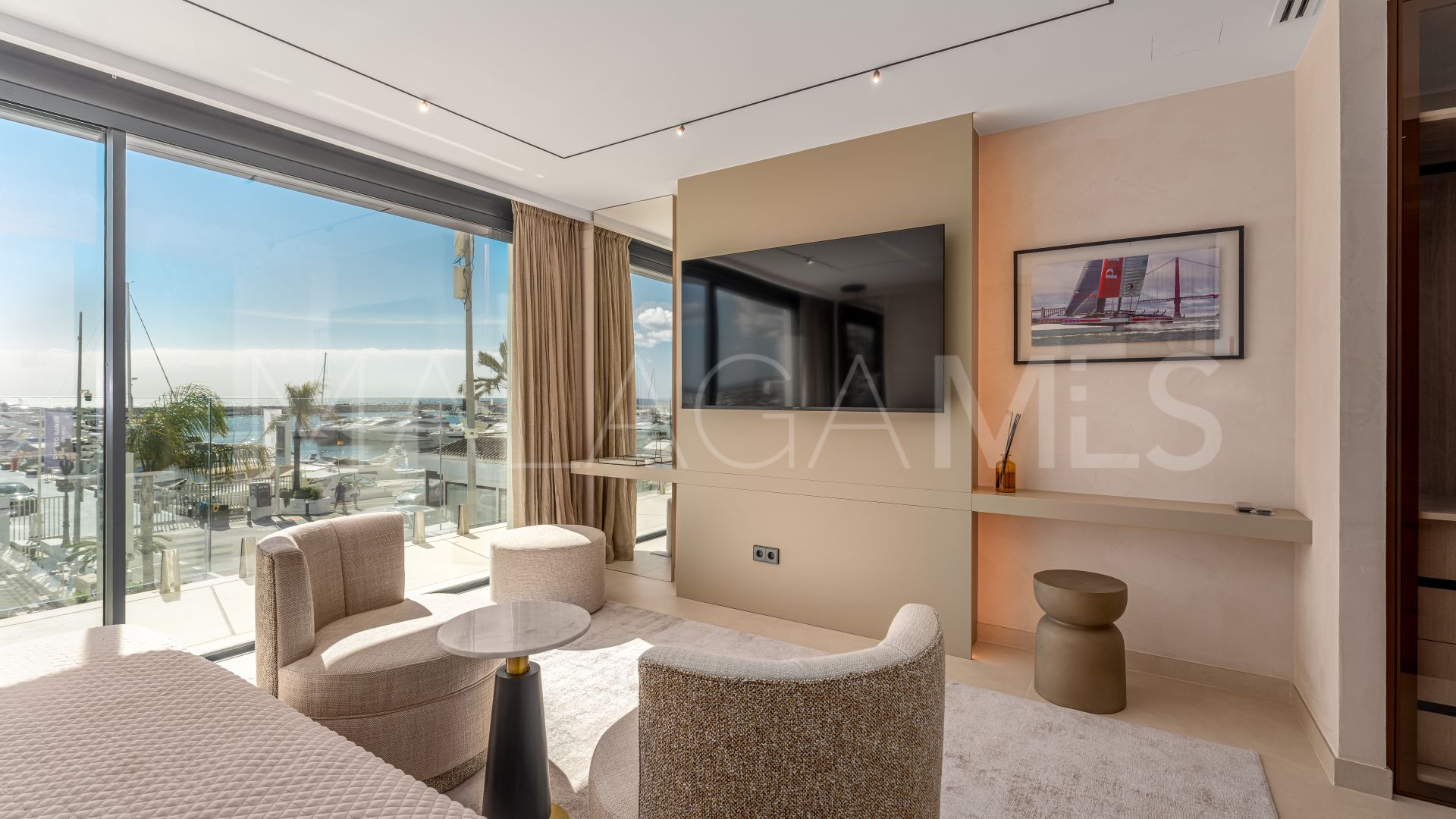 Se vende apartamento with 3 bedrooms in Marbella - Puerto Banus