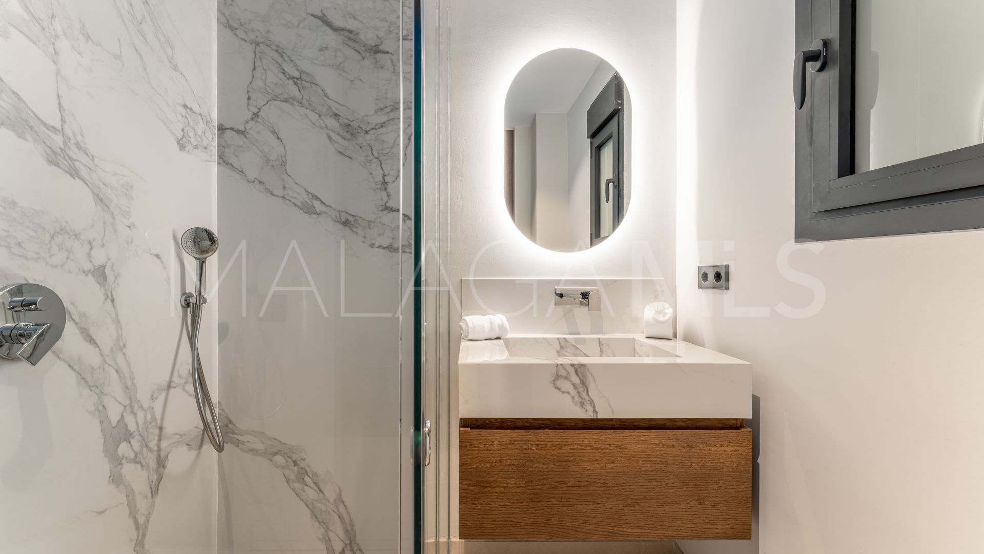 Se vende apartamento with 3 bedrooms in Marbella - Puerto Banus