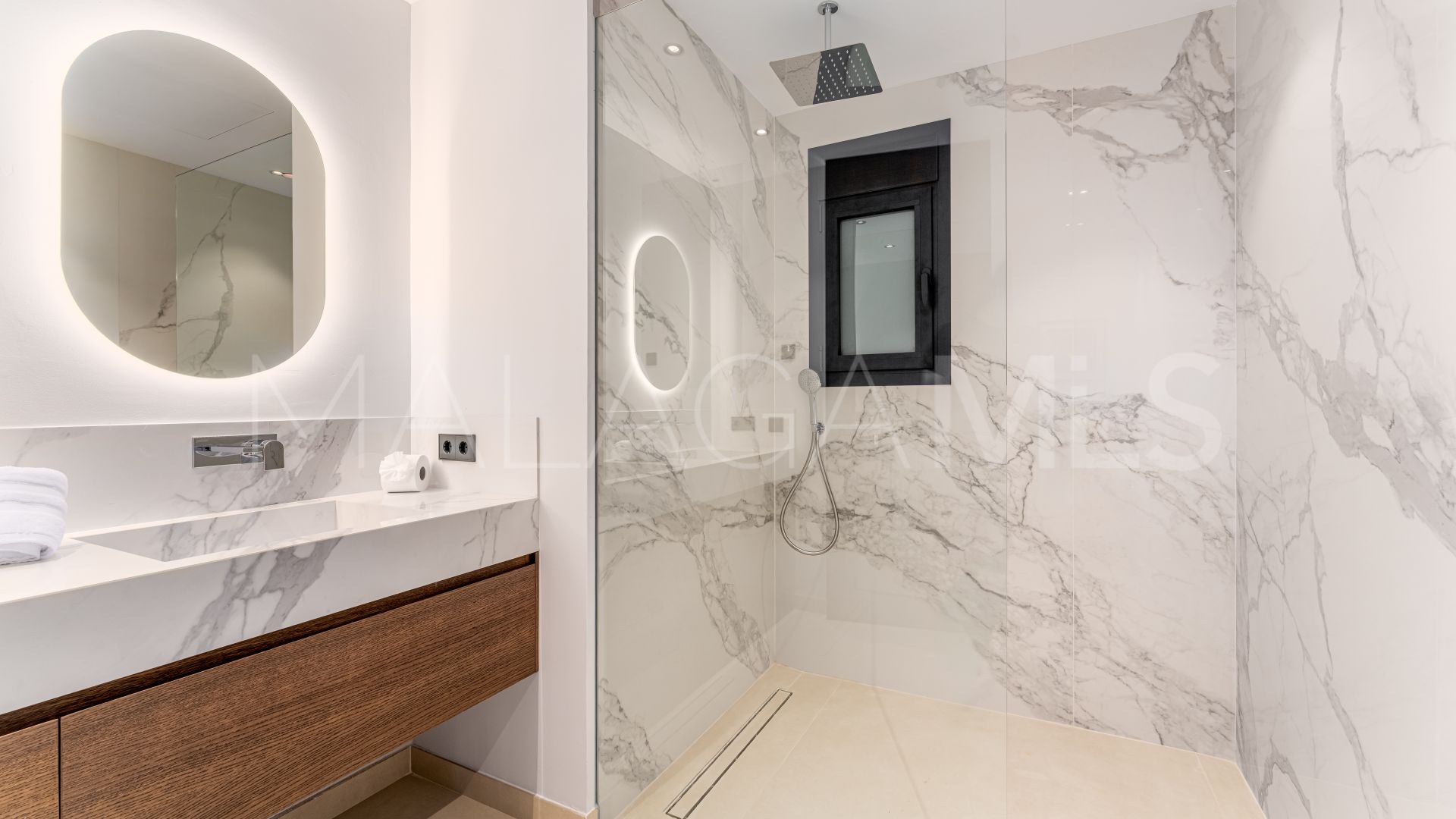 Se vende apartamento with 3 bedrooms in Marbella - Puerto Banus