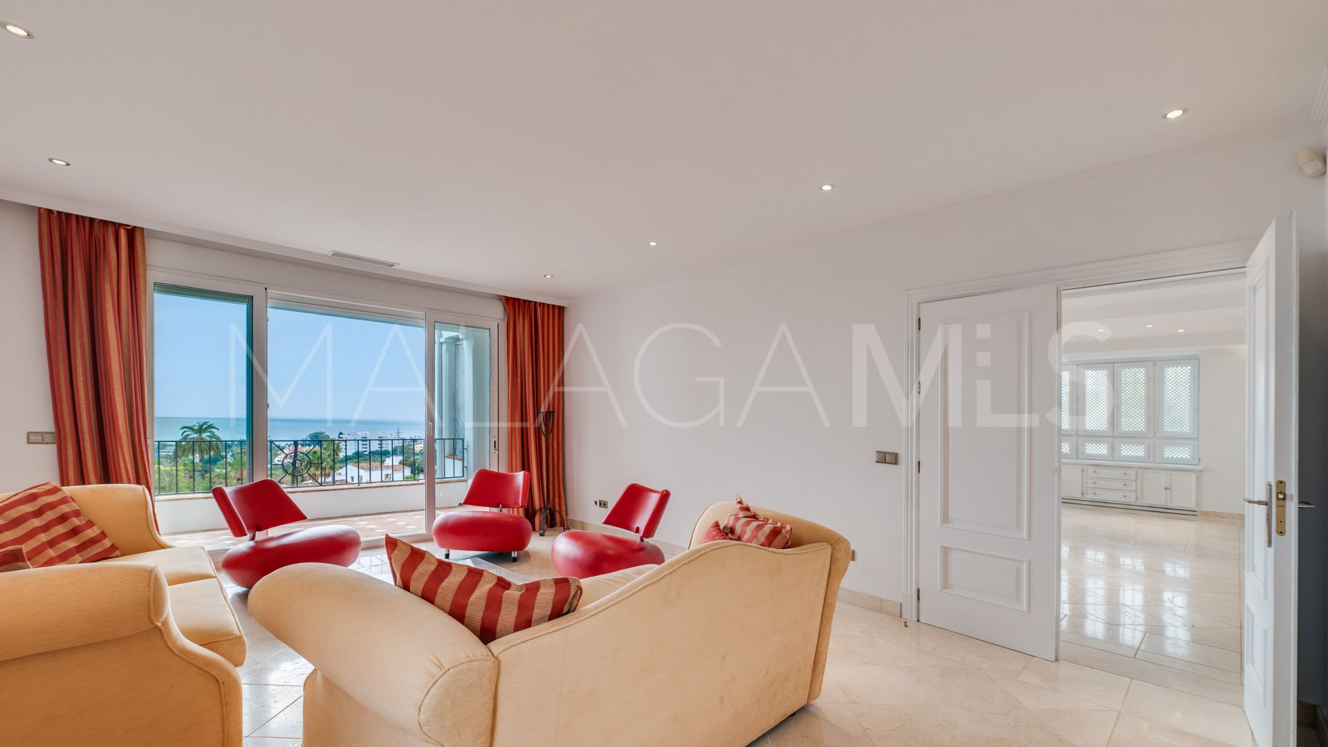 Villa for sale in Rio Real
