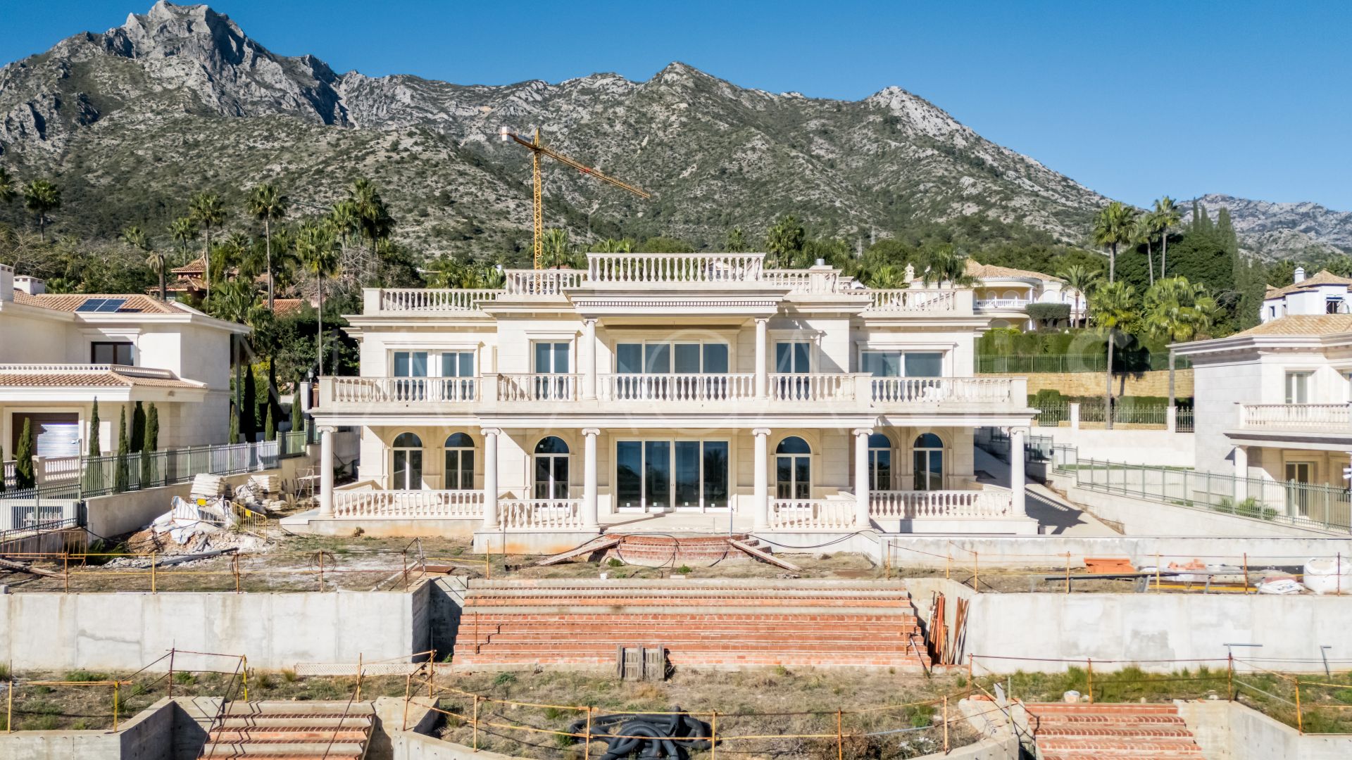 Villa for sale in Sierra Blanca