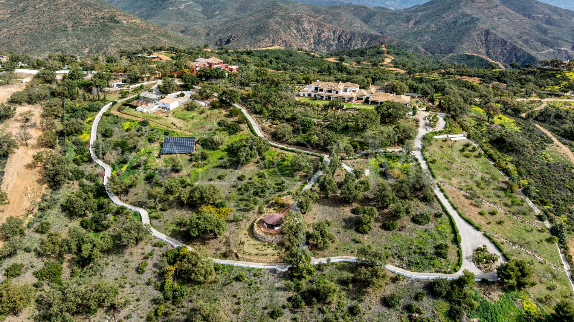 Finca for sale in La Mairena