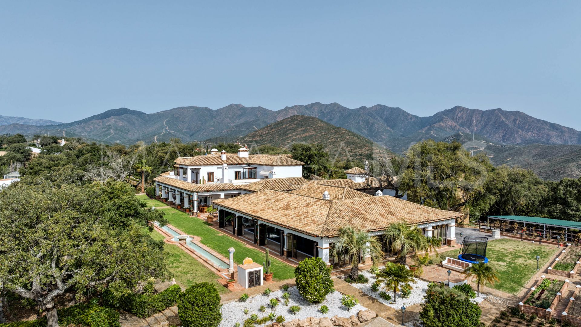 Finca for sale in La Mairena