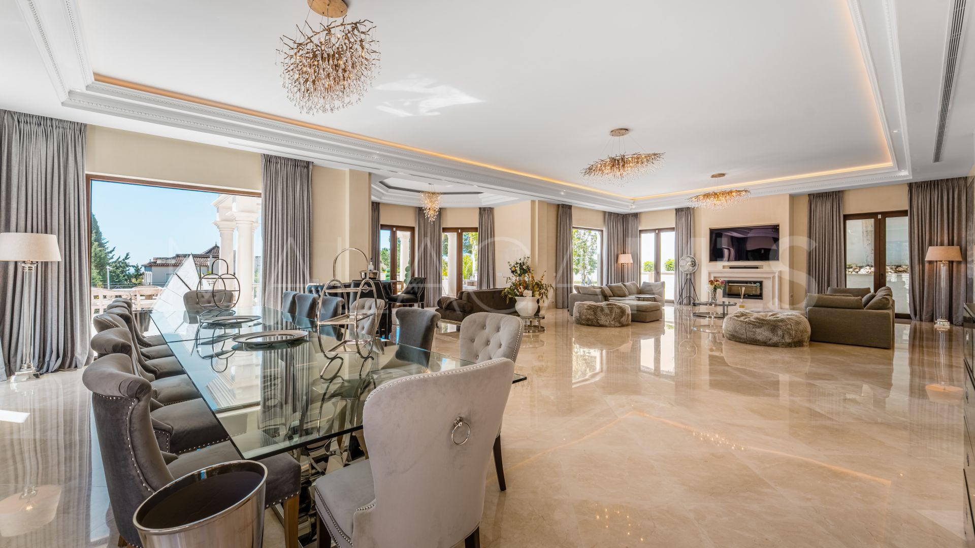 Villa de 8 bedrooms a la venta in Sierra Blanca