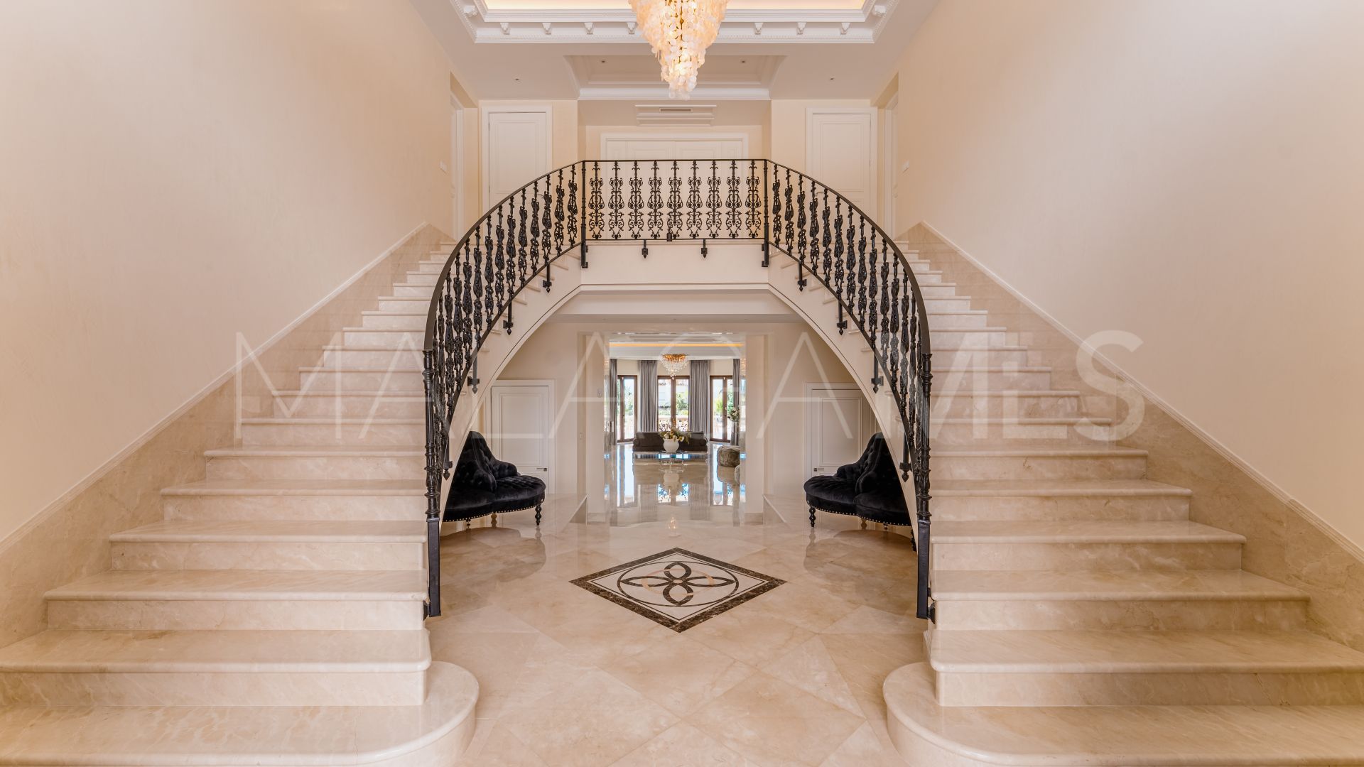 Villa de 8 bedrooms a la venta in Sierra Blanca