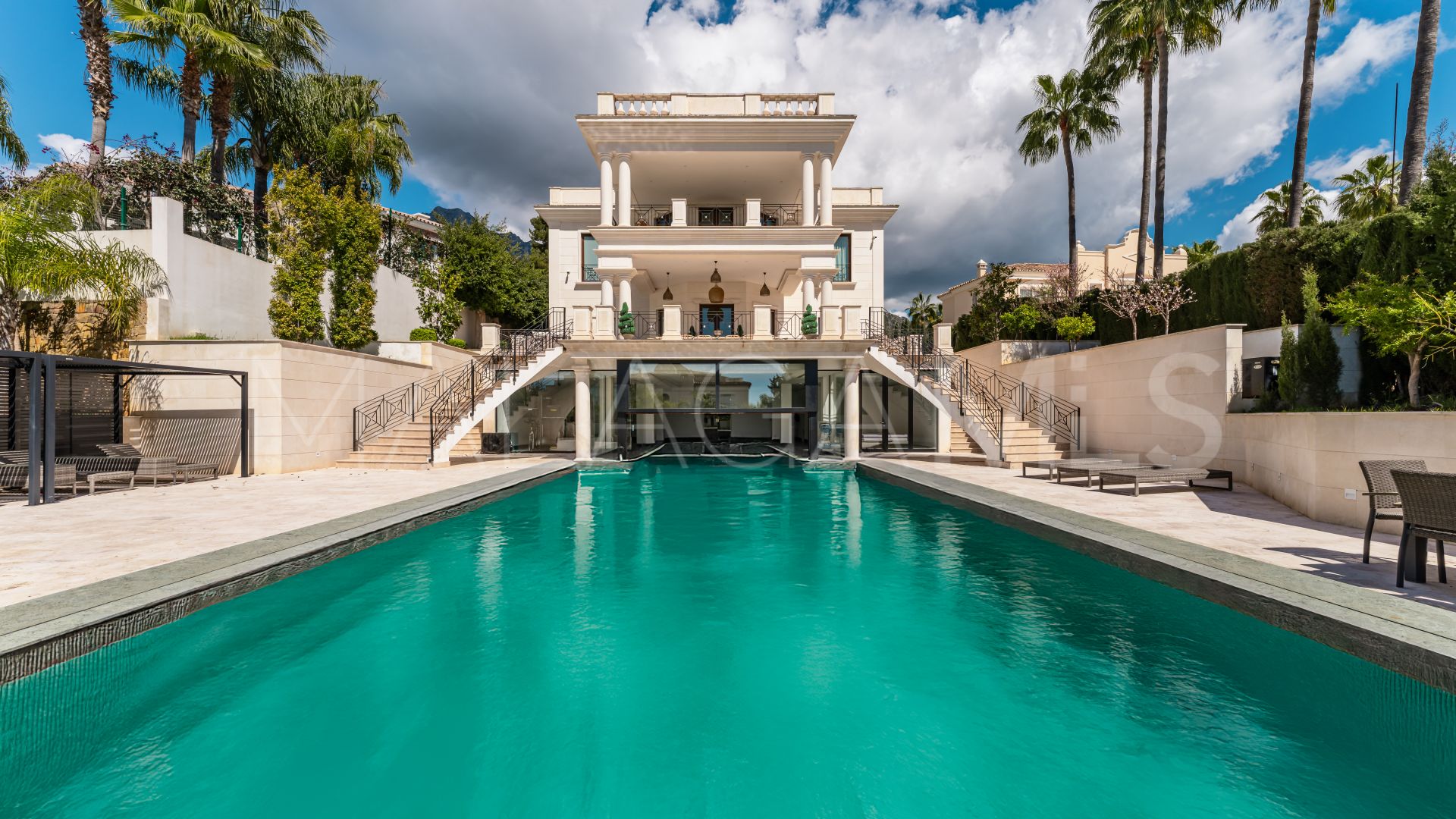 Villa de 8 bedrooms a la venta in Sierra Blanca