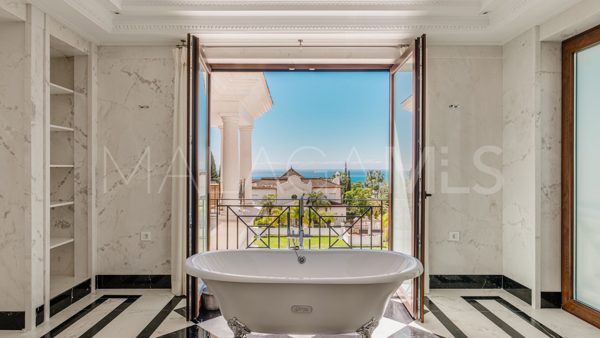 Villa de 8 bedrooms a la venta in Sierra Blanca