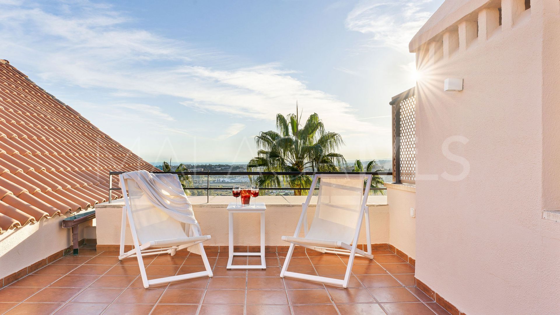 For sale duplex penthouse with 3 bedrooms in Magna Marbella