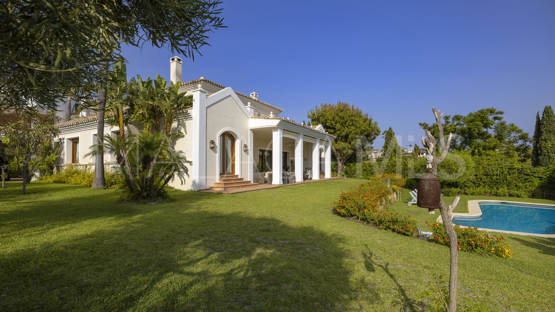 For sale Los Flamingos villa with 4 bedrooms