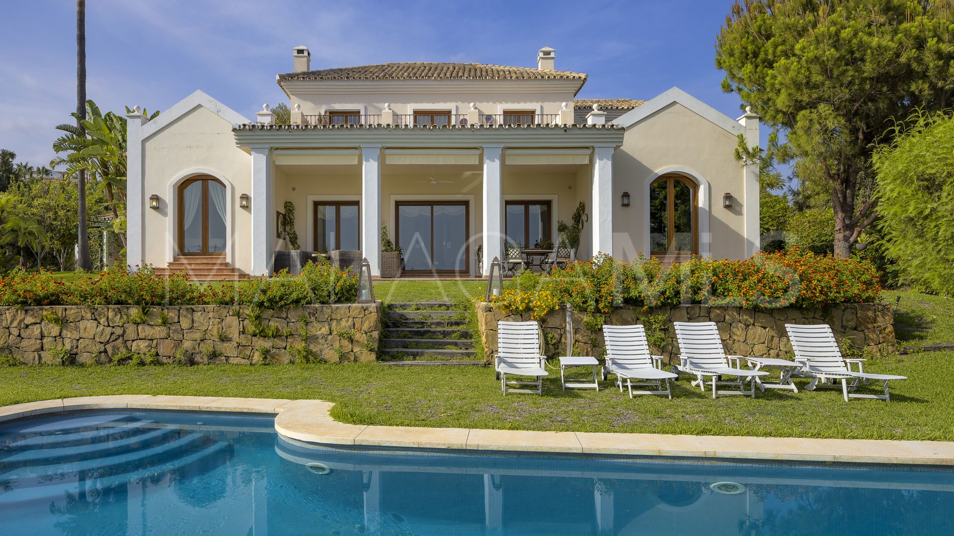 For sale Los Flamingos villa with 4 bedrooms