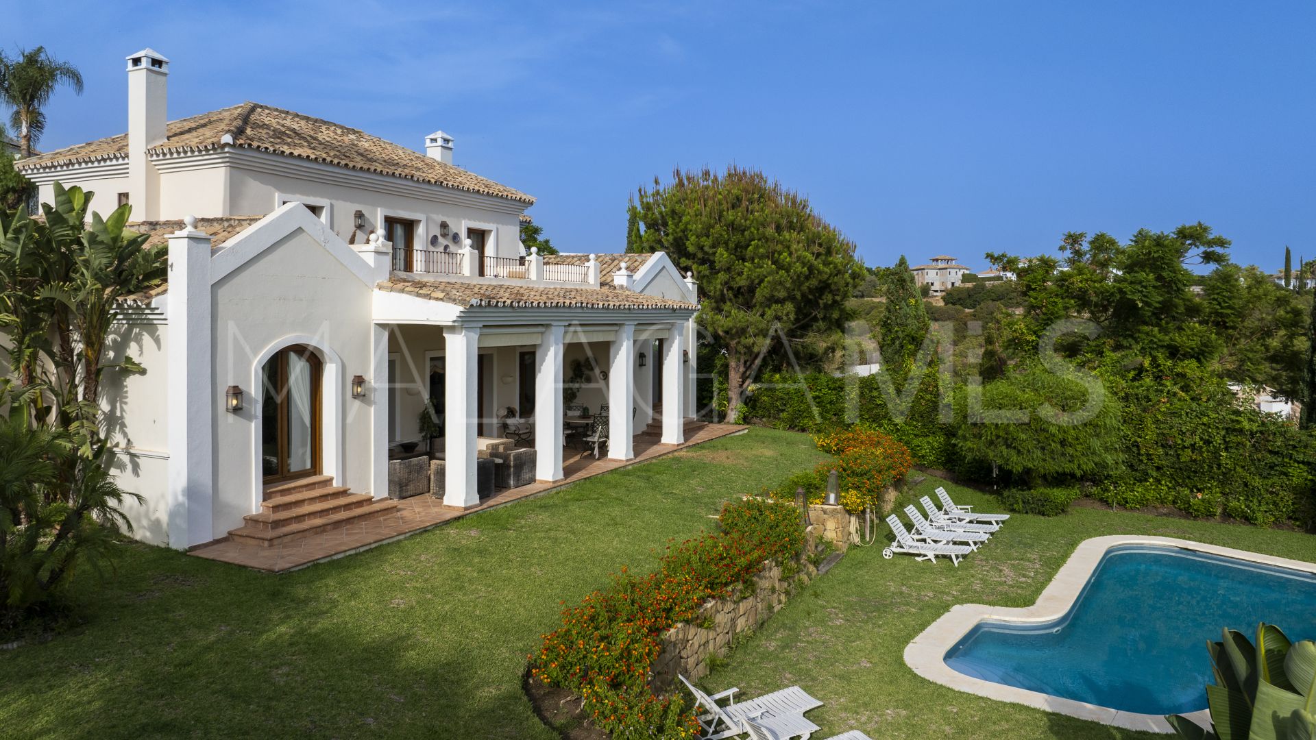 Se vende villa in Los Flamingos with 4 bedrooms