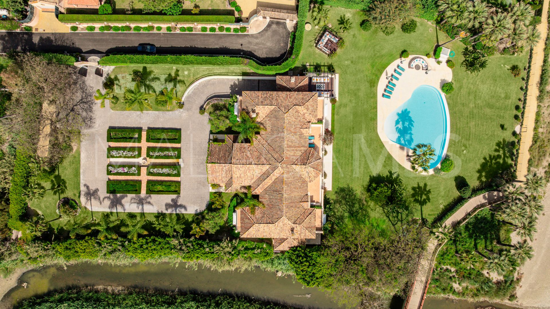 Villa for sale in Paraiso Barronal
