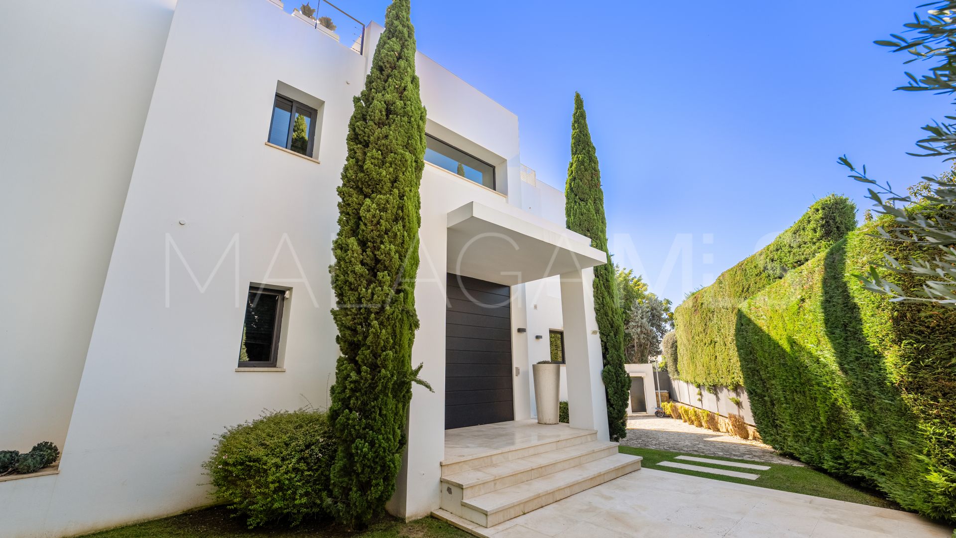 Villa for sale in Altos de Puente Romano