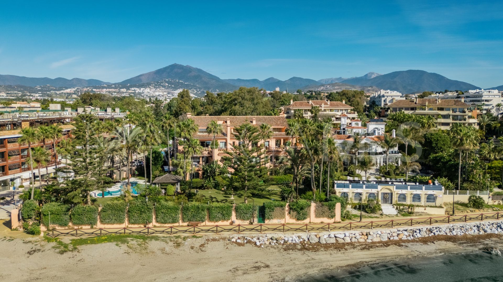 Tvåvånings takvåning for sale in Marbella - Puerto Banus