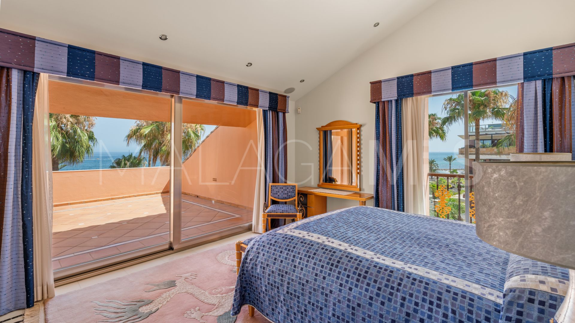 Tvåvånings takvåning for sale in Marbella - Puerto Banus
