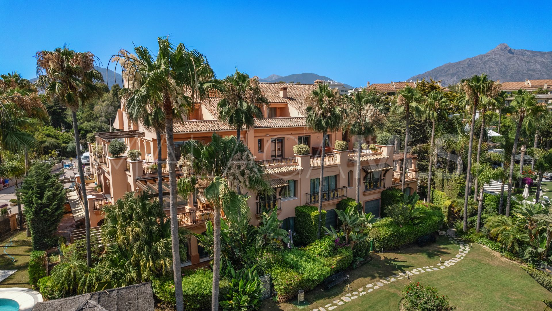 Tvåvånings takvåning for sale in Marbella - Puerto Banus