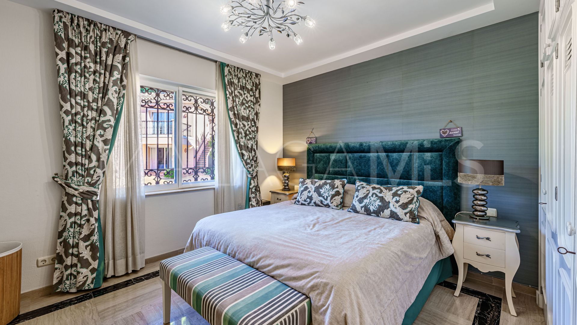 9 bedrooms New Golden Mile villa for sale