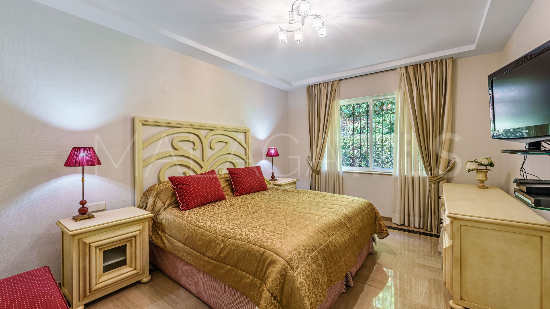 9 bedrooms New Golden Mile villa for sale